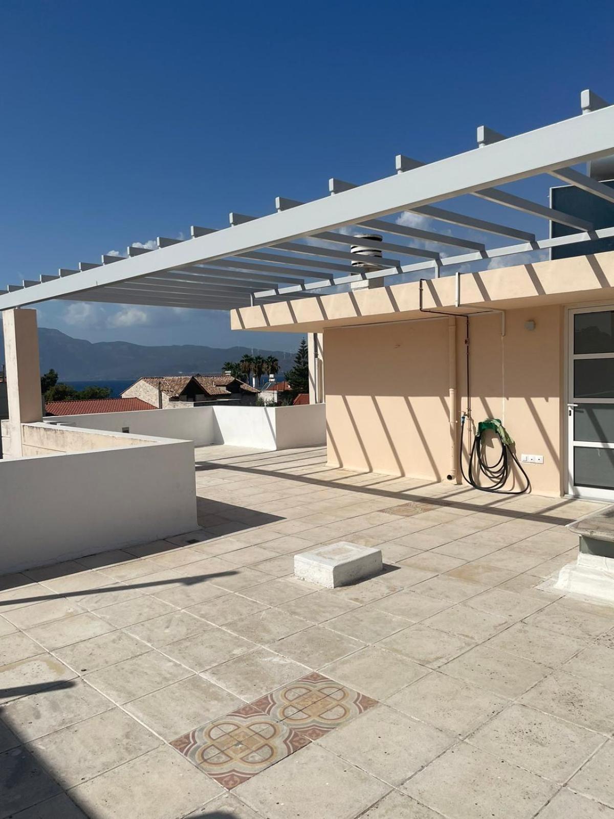 Iroko Villa *